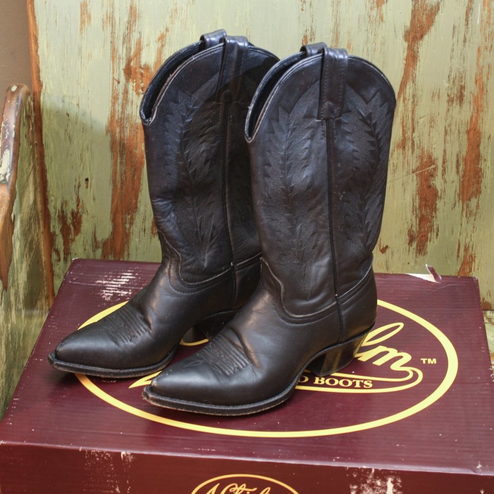 Gorgeous, all leather, Chisholm western boots